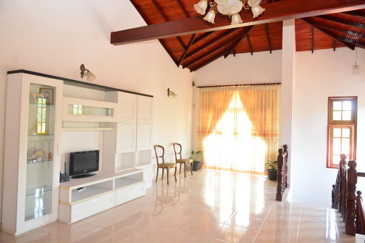 Robi Garden Villa Negombo Exterior foto